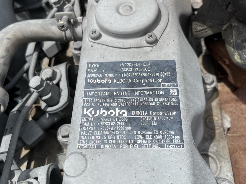 KUBOTA V2203